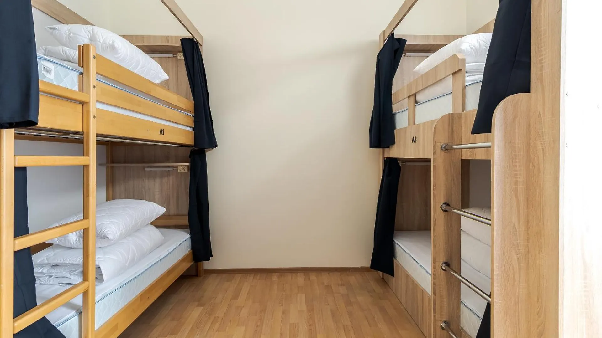 Soborniy Hostel 리비프 0*,  우크라이나