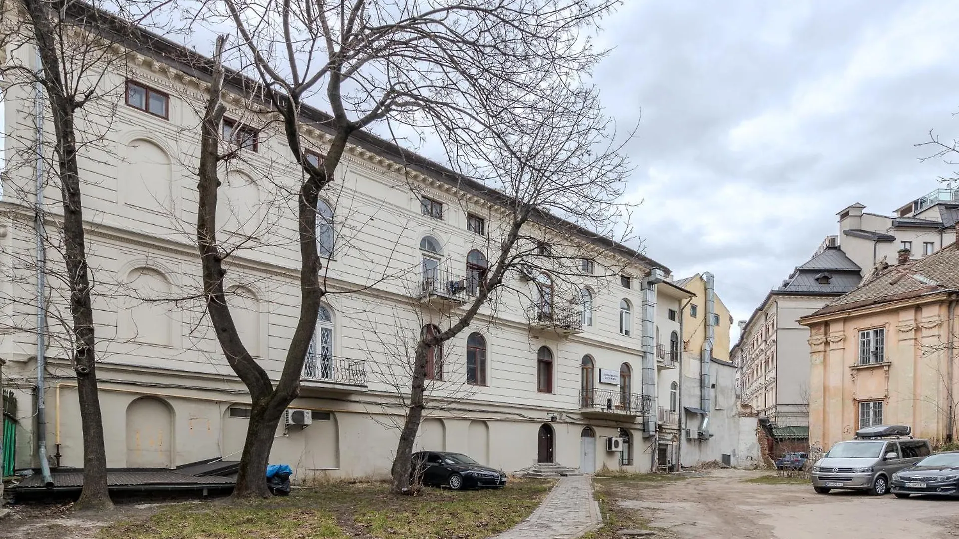 Soborniy Hostel 리비프 0*,
