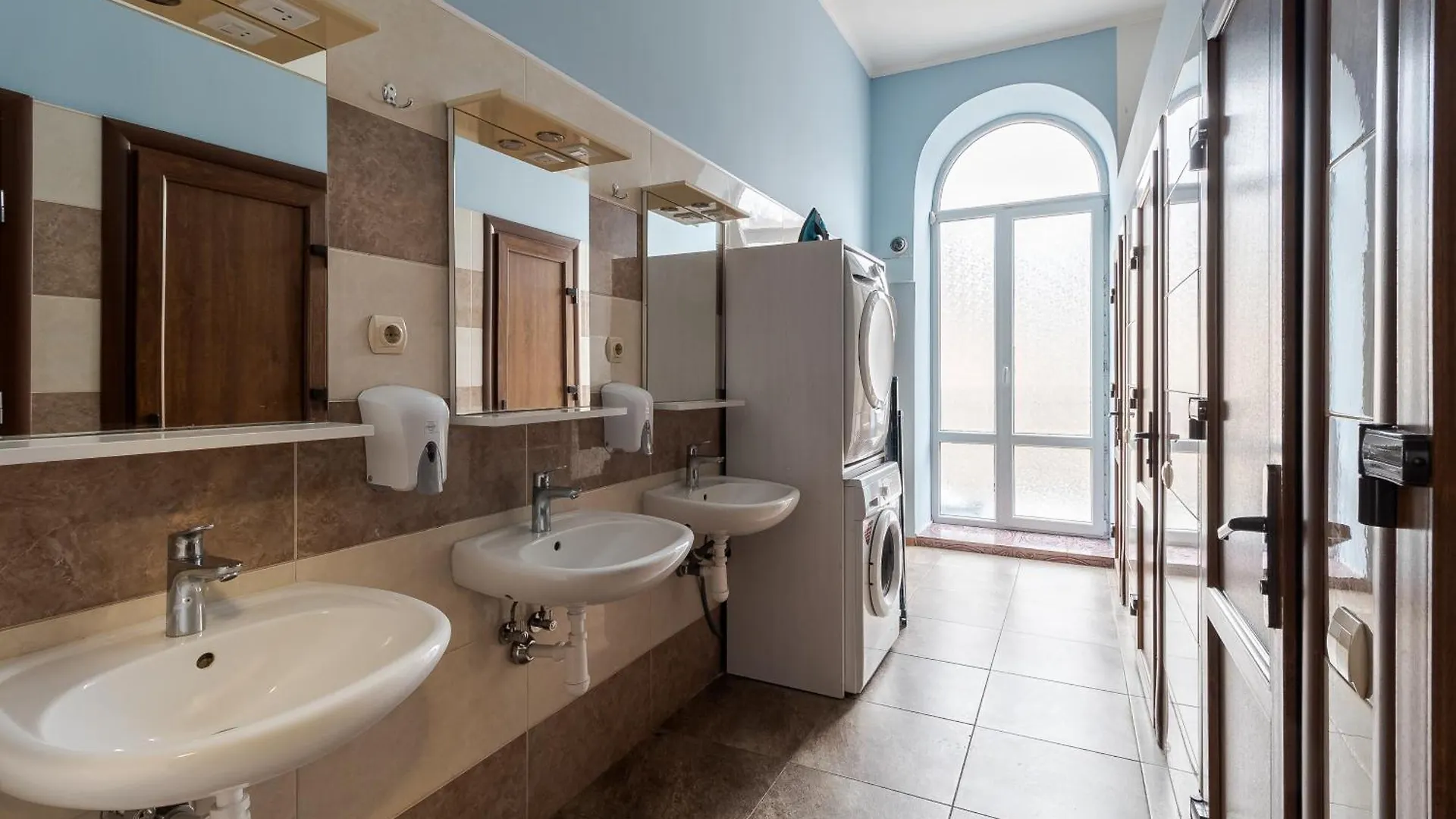 Soborniy Hostel Leópolis Ucrania